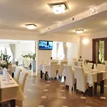 Anesis Penzion 3*