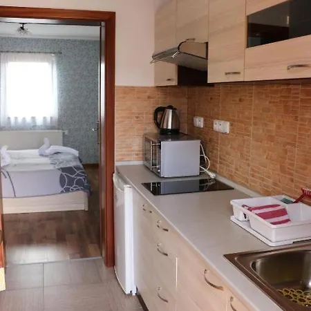 Anesis Penzión pre hostí