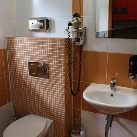 Anesis Penzión pre hostí 3*